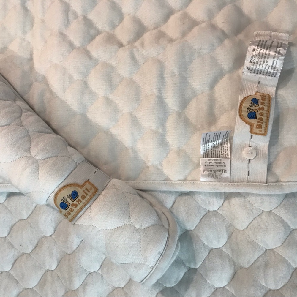 BlueSnail Quilted Bamboo diaper changing pad liner